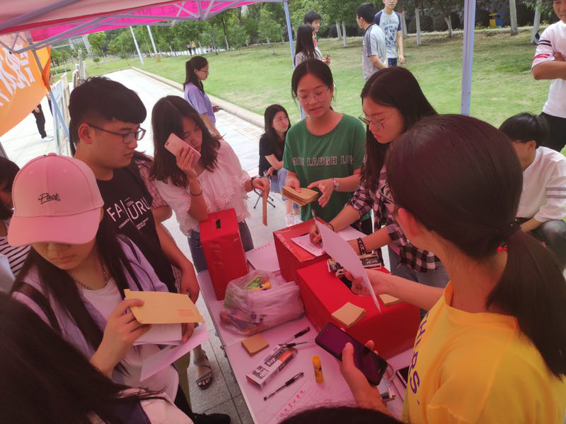 国产成人精品一区二区三区