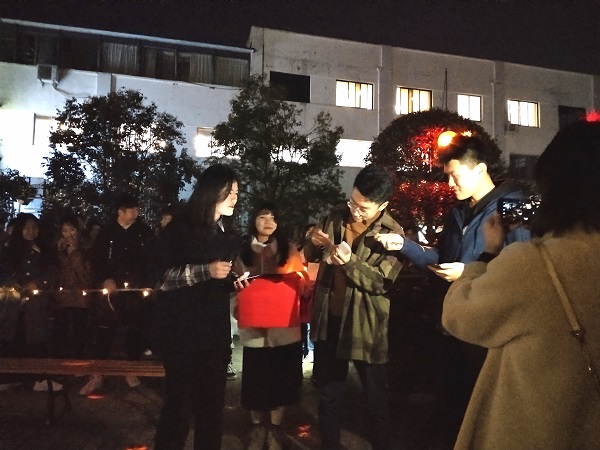 国产成人精品一区二区三区
