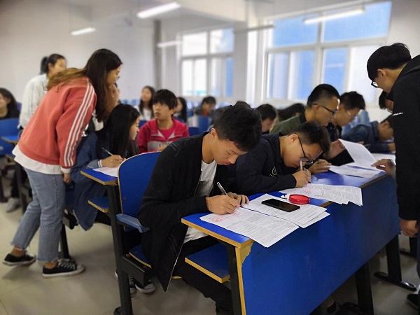 国产成人精品一区二区三区