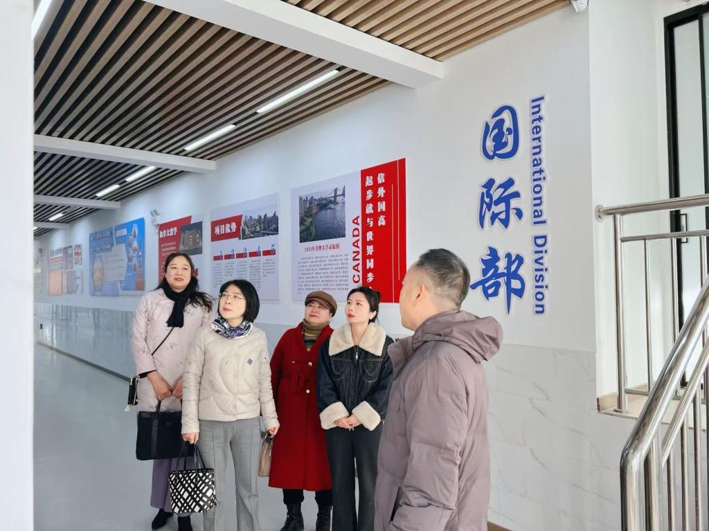 国产成人精品一区二区三区