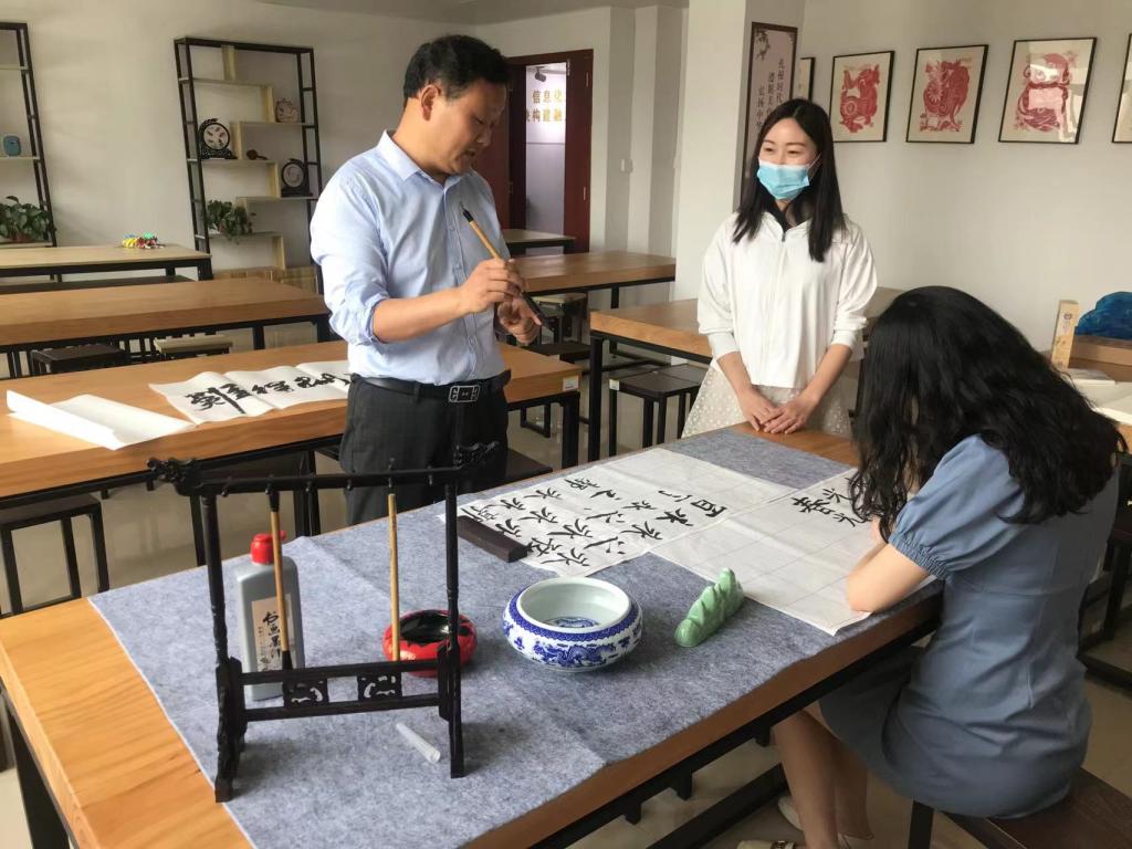 国产成人精品一区二区三区