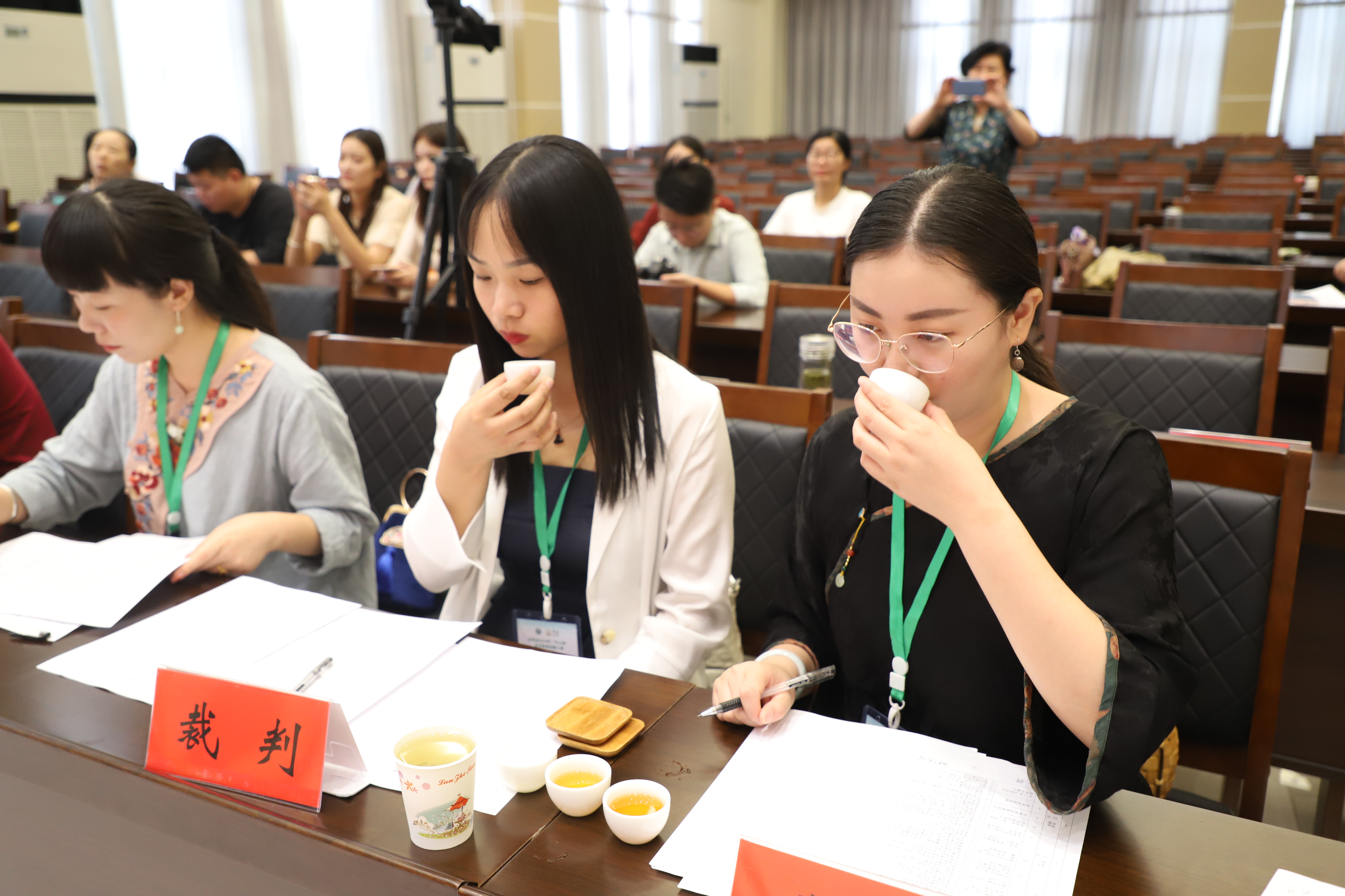 国产成人精品一区二区三区