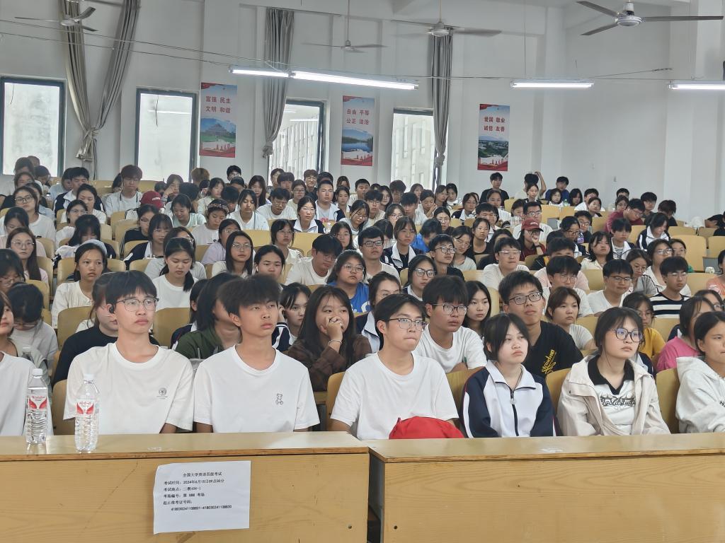 国产成人精品一区二区三区