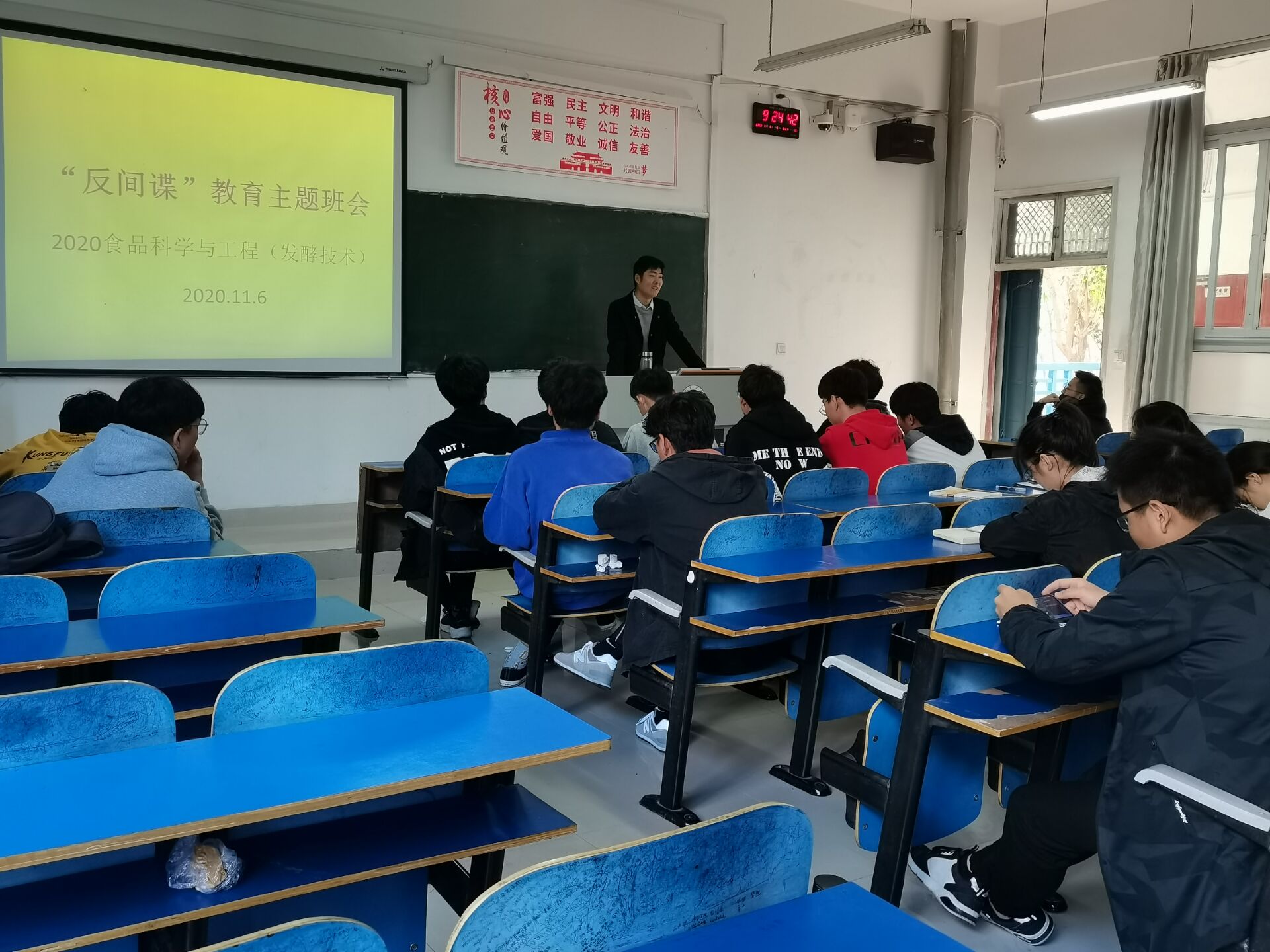 国产成人精品一区二区三区