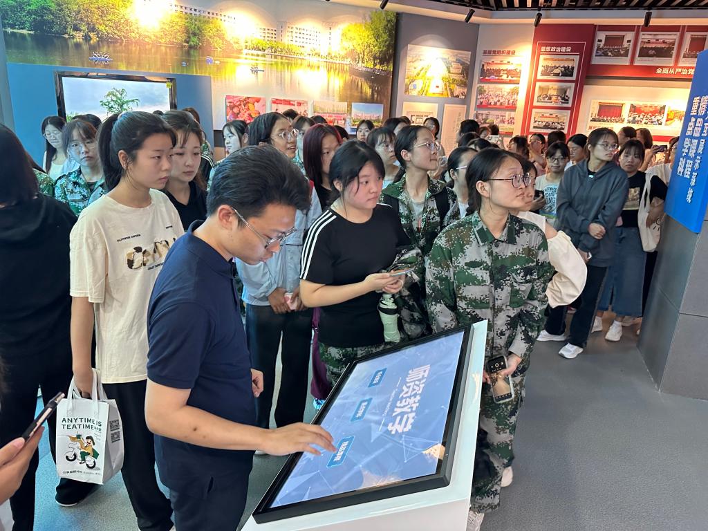 国产成人精品一区二区三区