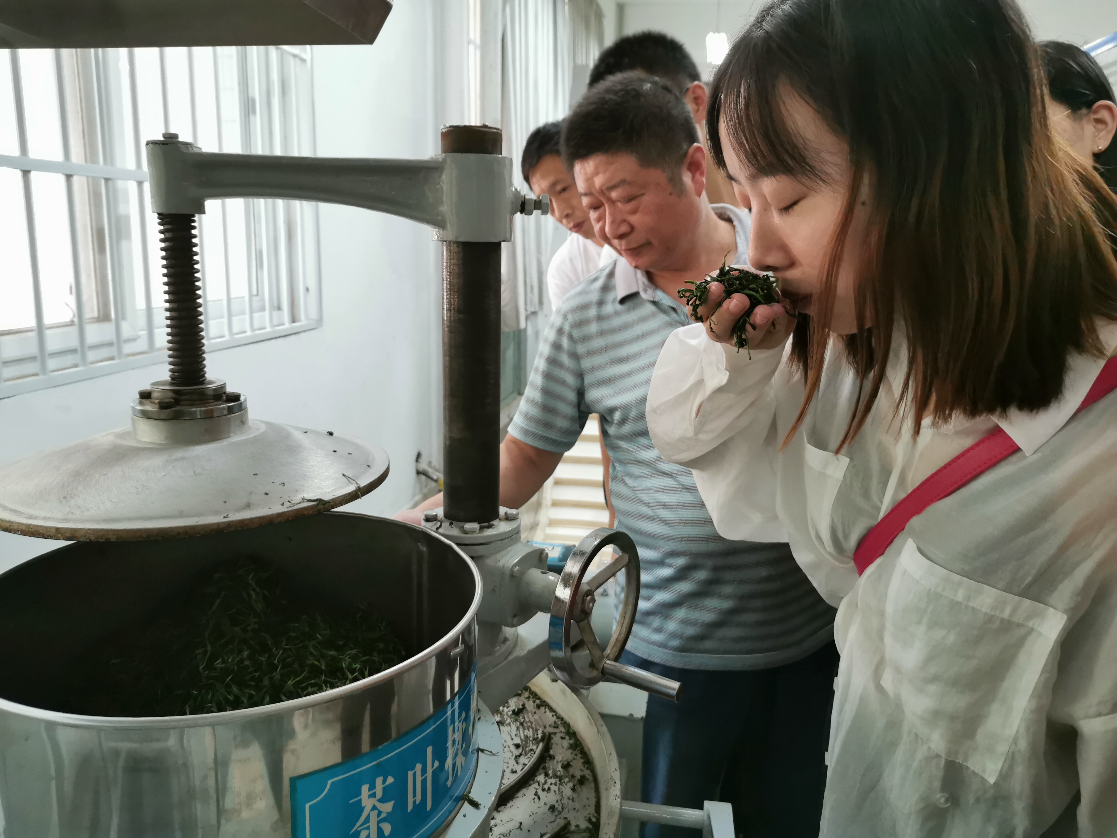 国产成人精品一区二区三区