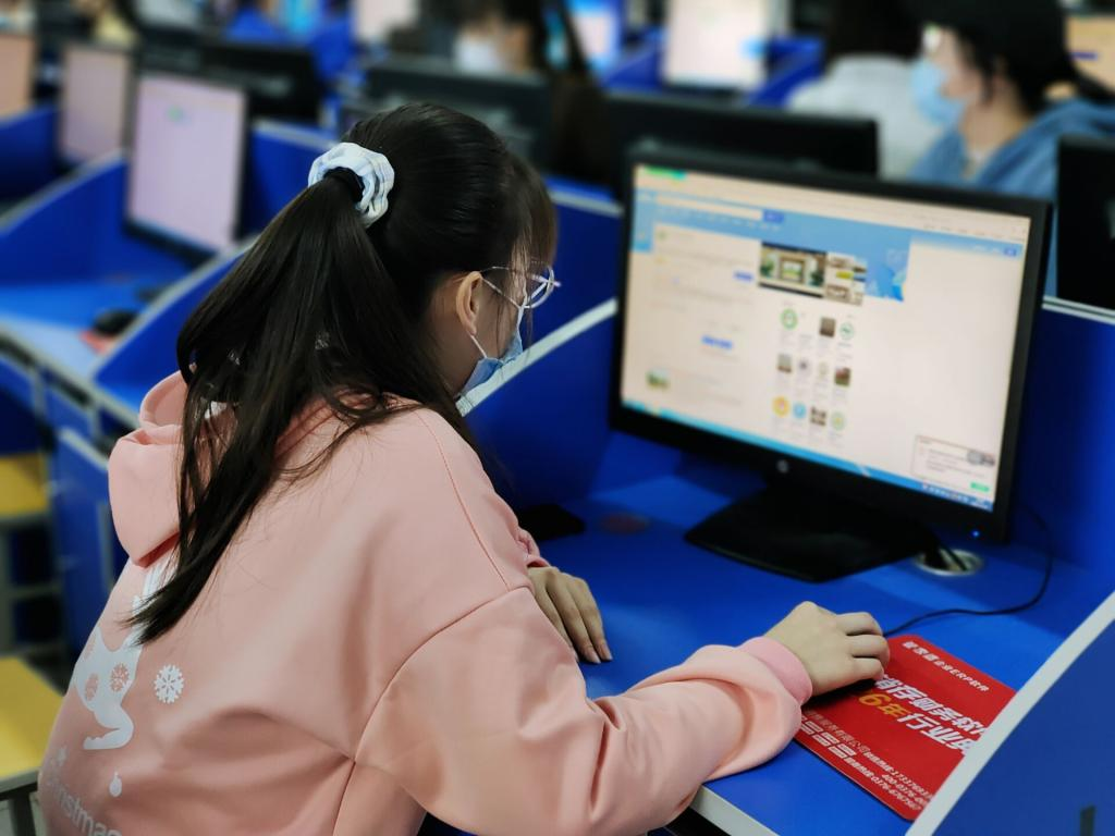 国产成人精品一区二区三区