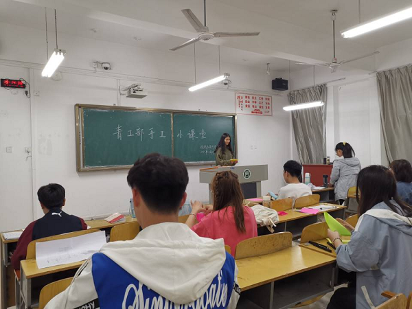 国产成人精品一区二区三区