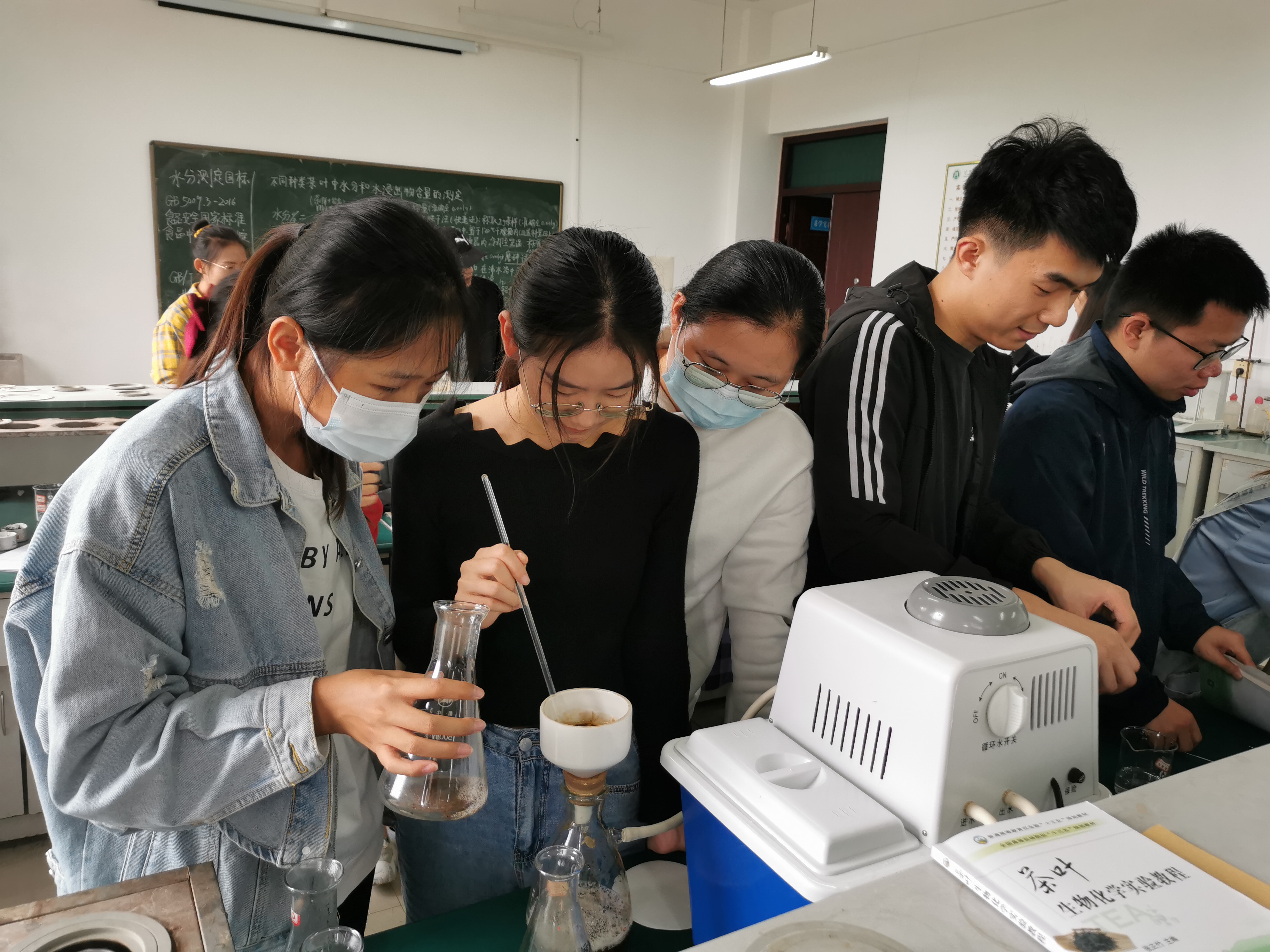 国产成人精品一区二区三区