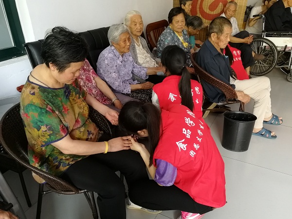 国产成人精品一区二区三区
