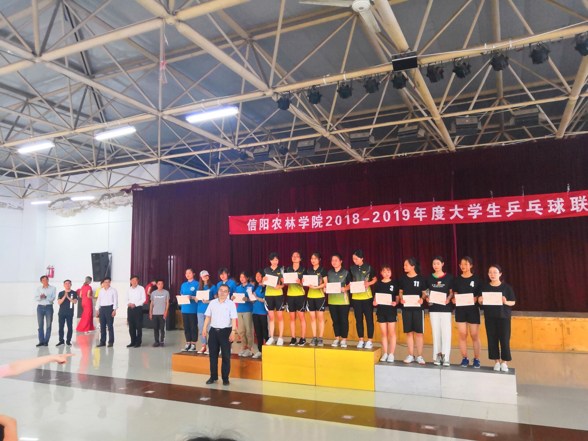 国产成人精品一区二区三区