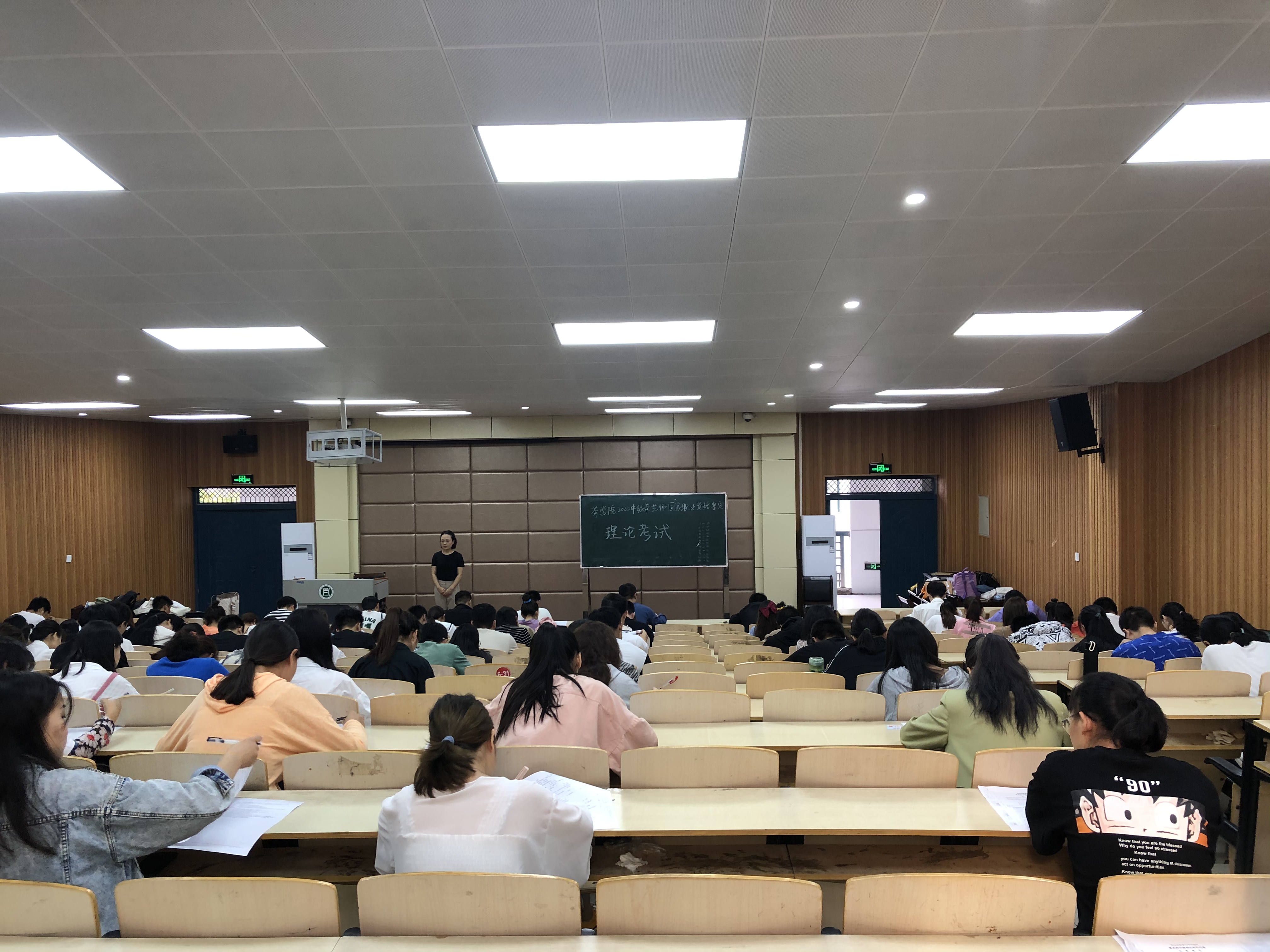 国产成人精品一区二区三区