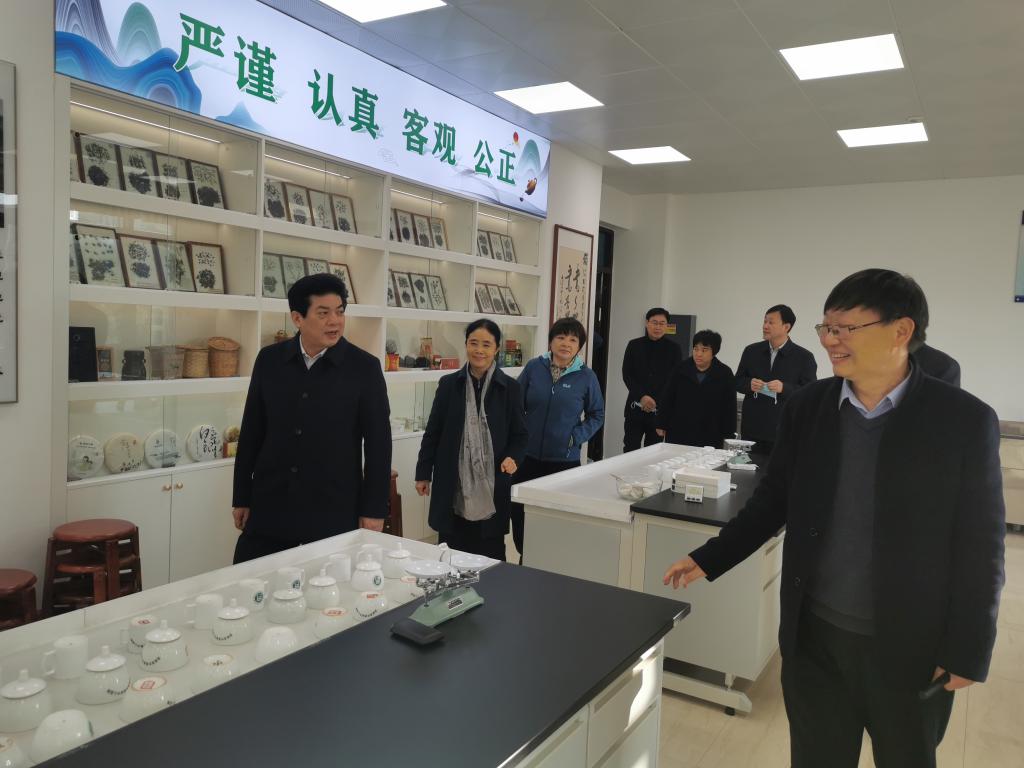 国产成人精品一区二区三区