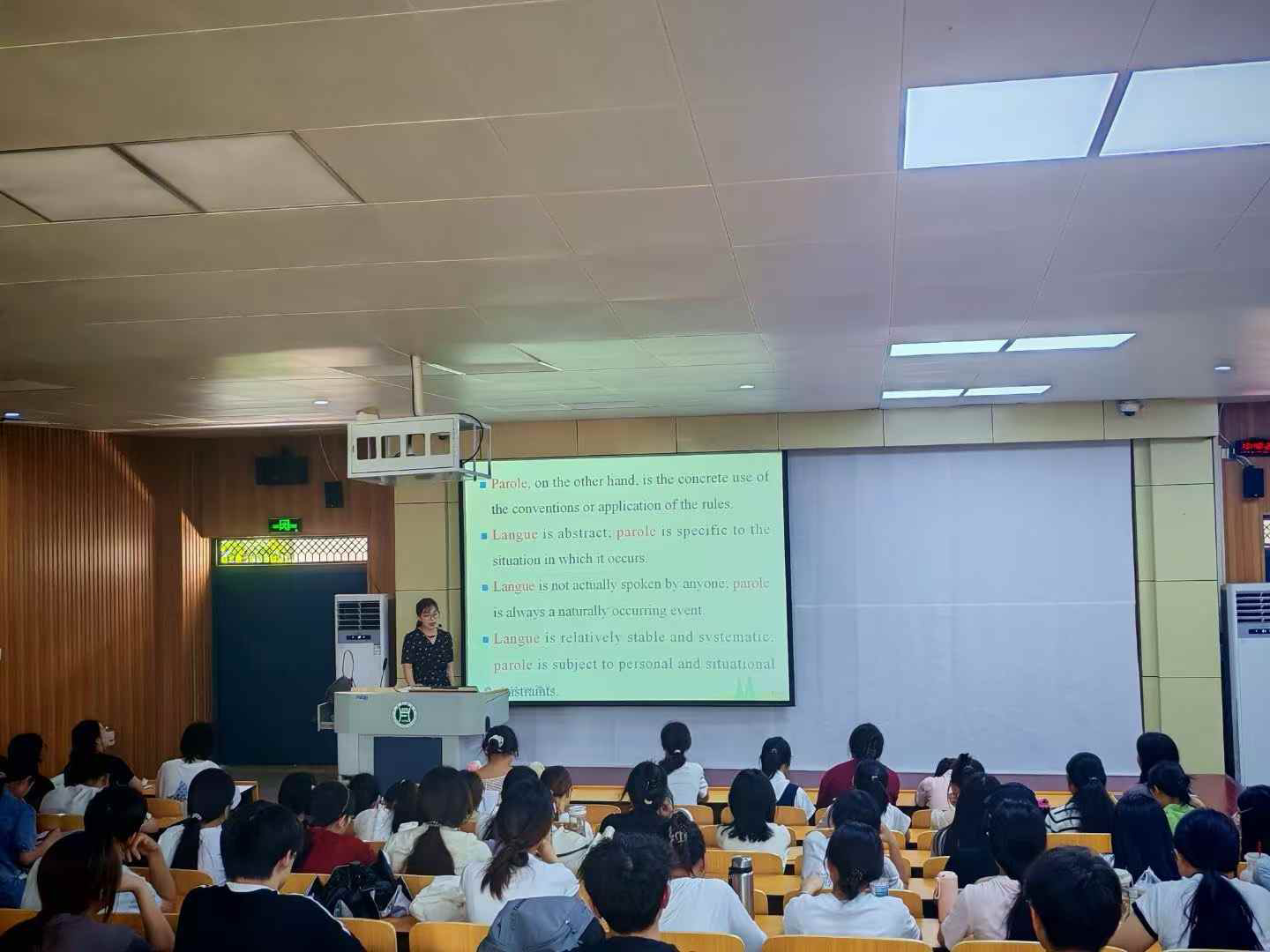 国产成人精品一区二区三区