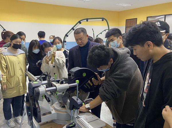 国产成人精品一区二区三区
