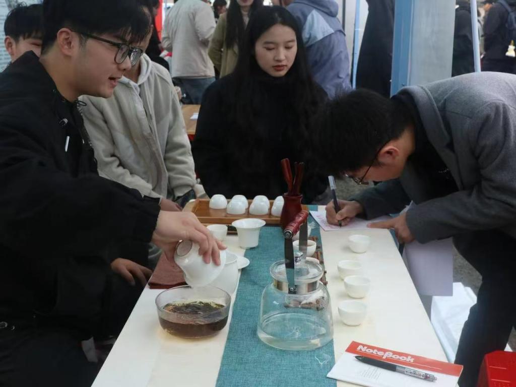 国产成人精品一区二区三区