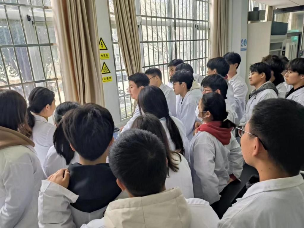 国产成人精品一区二区三区