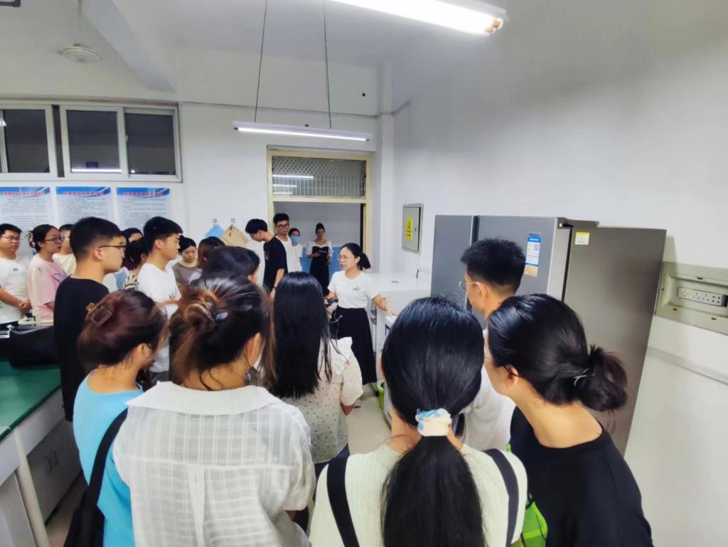 国产成人精品一区二区三区