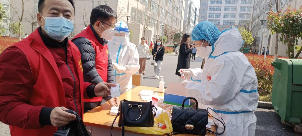 国产成人精品一区二区三区