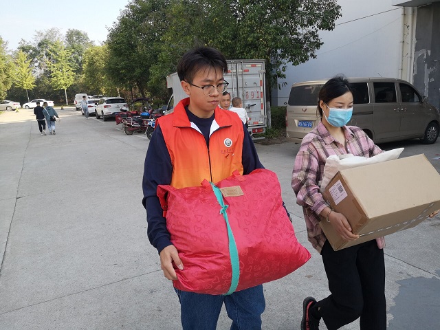 国产成人精品一区二区三区