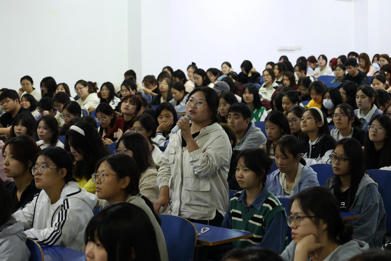 国产成人精品一区二区三区