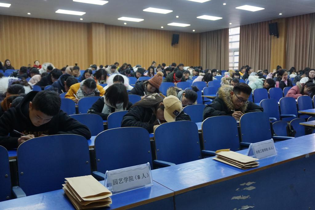 国产成人精品一区二区三区
