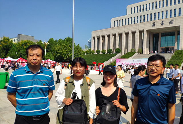 国产成人精品一区二区三区