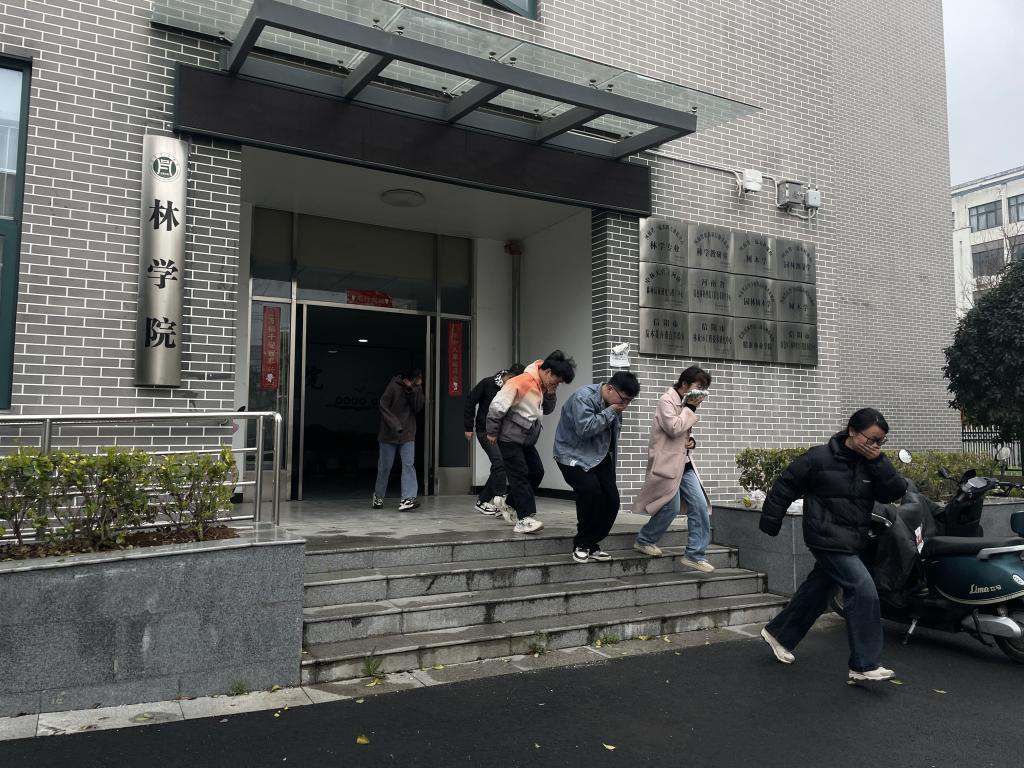 国产成人精品一区二区三区