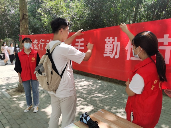 国产成人精品一区二区三区