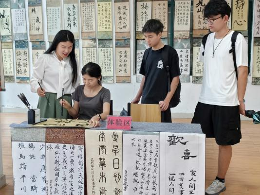 国产成人精品一区二区三区