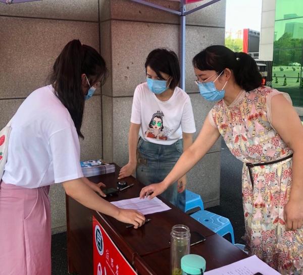 国产成人精品一区二区三区