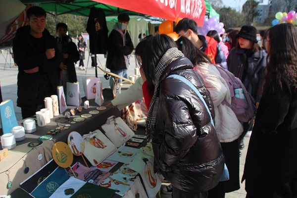 国产成人精品一区二区三区