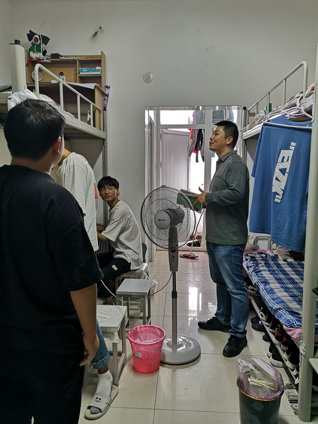 国产成人精品一区二区三区