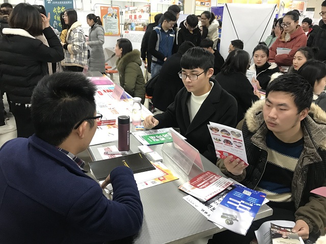 国产成人精品一区二区三区