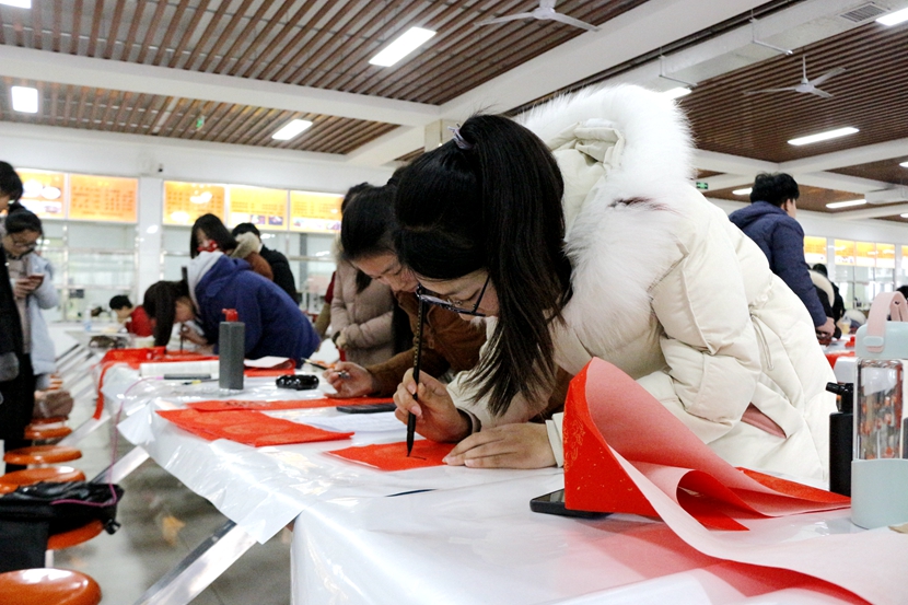 国产成人精品一区二区三区