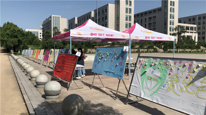 国产成人精品一区二区三区