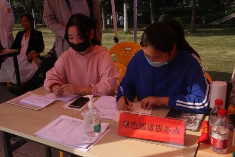 国产成人精品一区二区三区