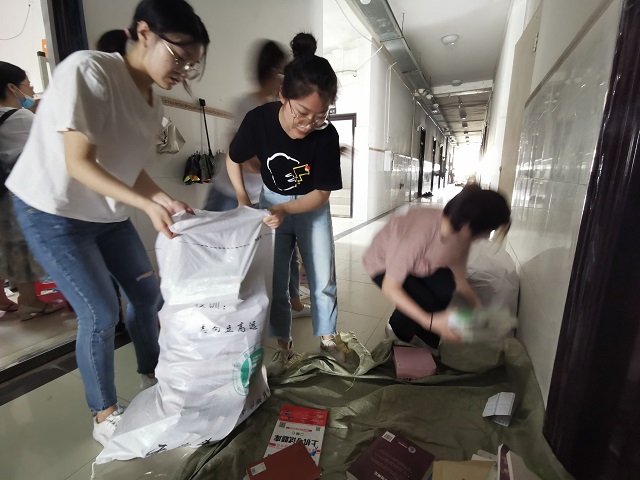 国产成人精品一区二区三区