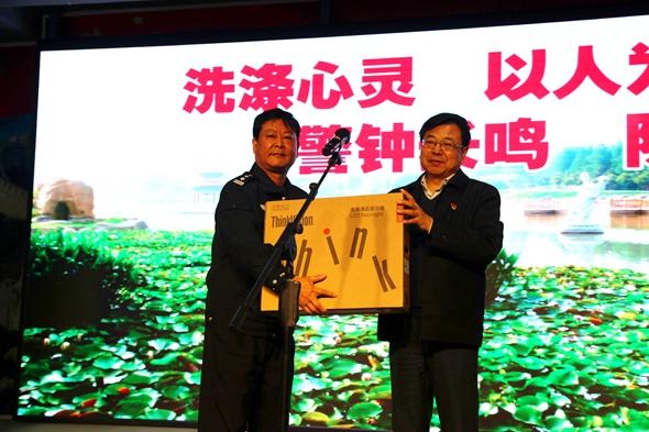 国产成人精品一区二区三区