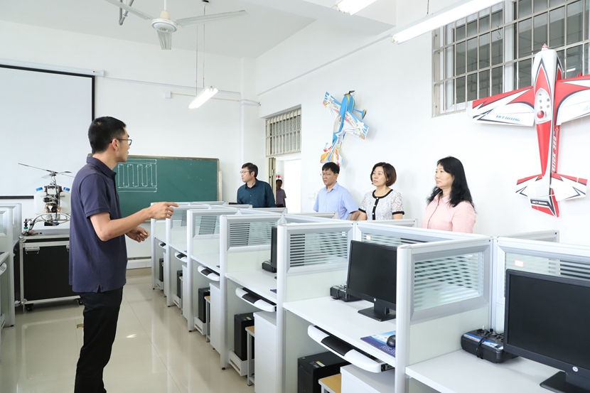 国产成人精品一区二区三区