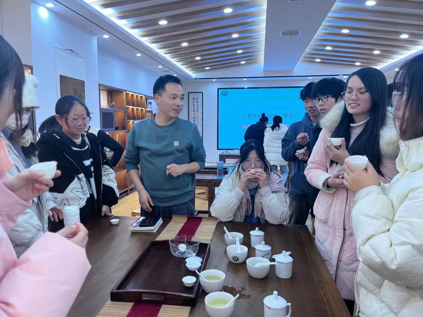 国产成人精品一区二区三区
