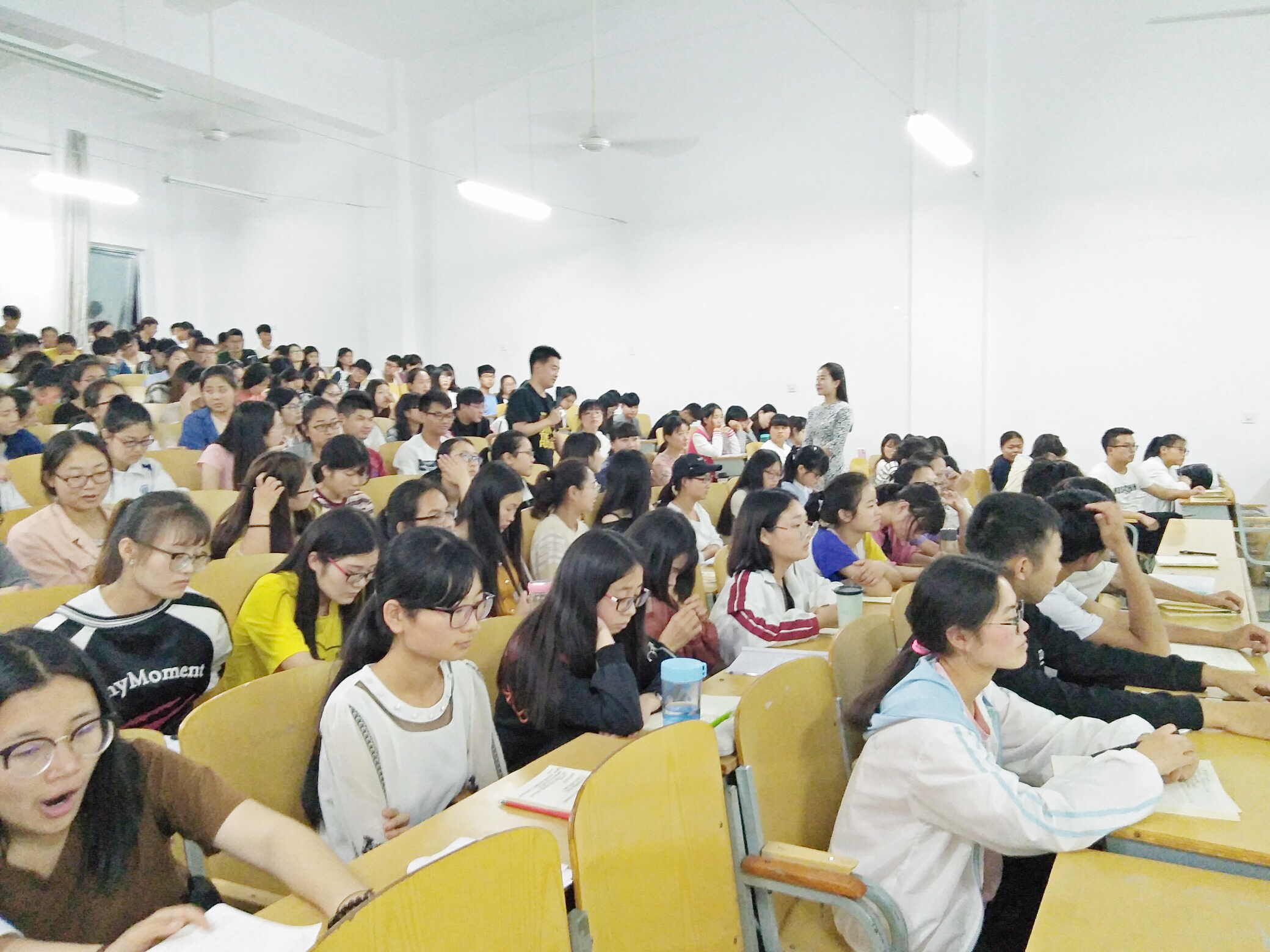 国产成人精品一区二区三区