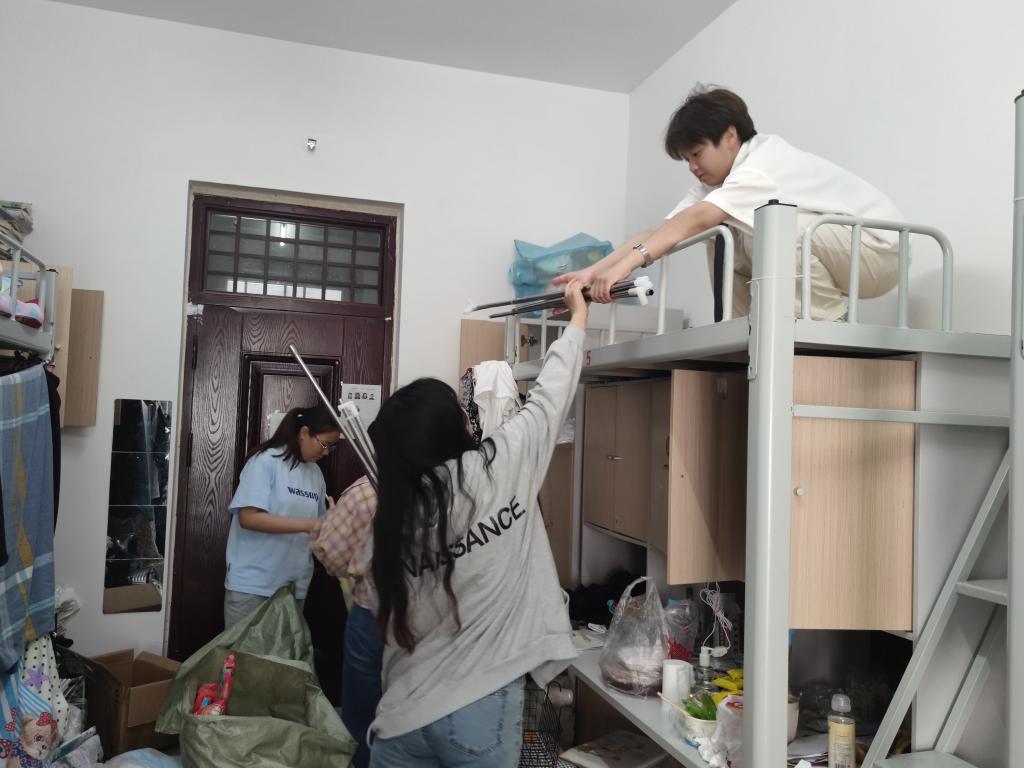 国产成人精品一区二区三区