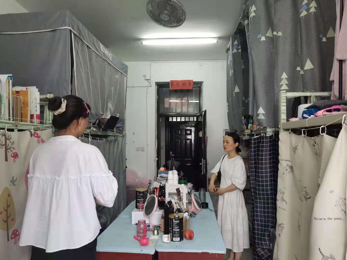 国产成人精品一区二区三区