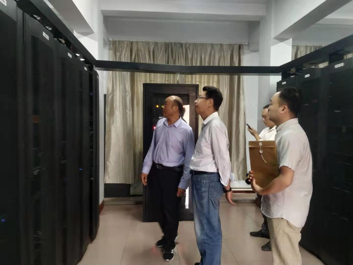国产成人精品一区二区三区