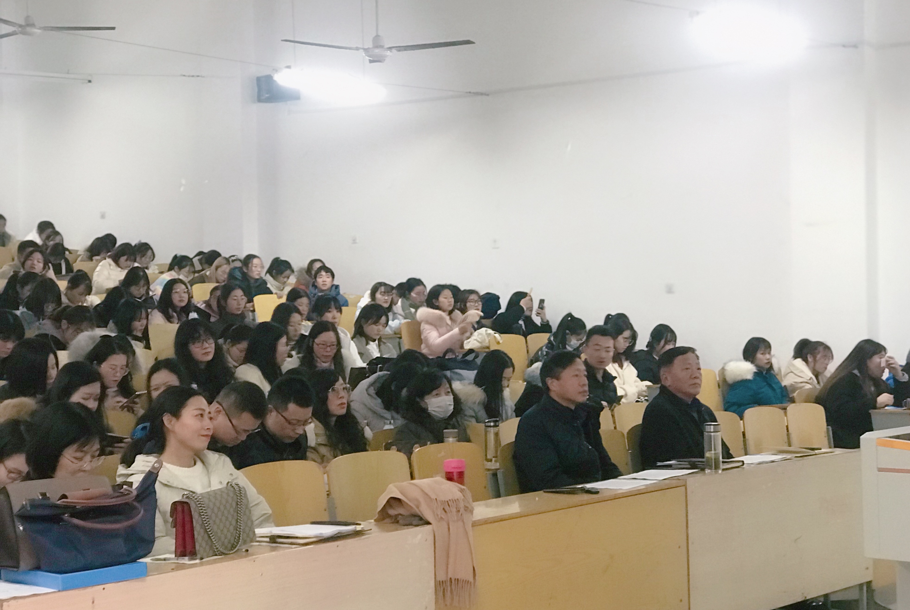 国产成人精品一区二区三区