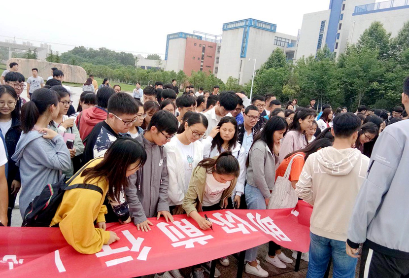 国产成人精品一区二区三区