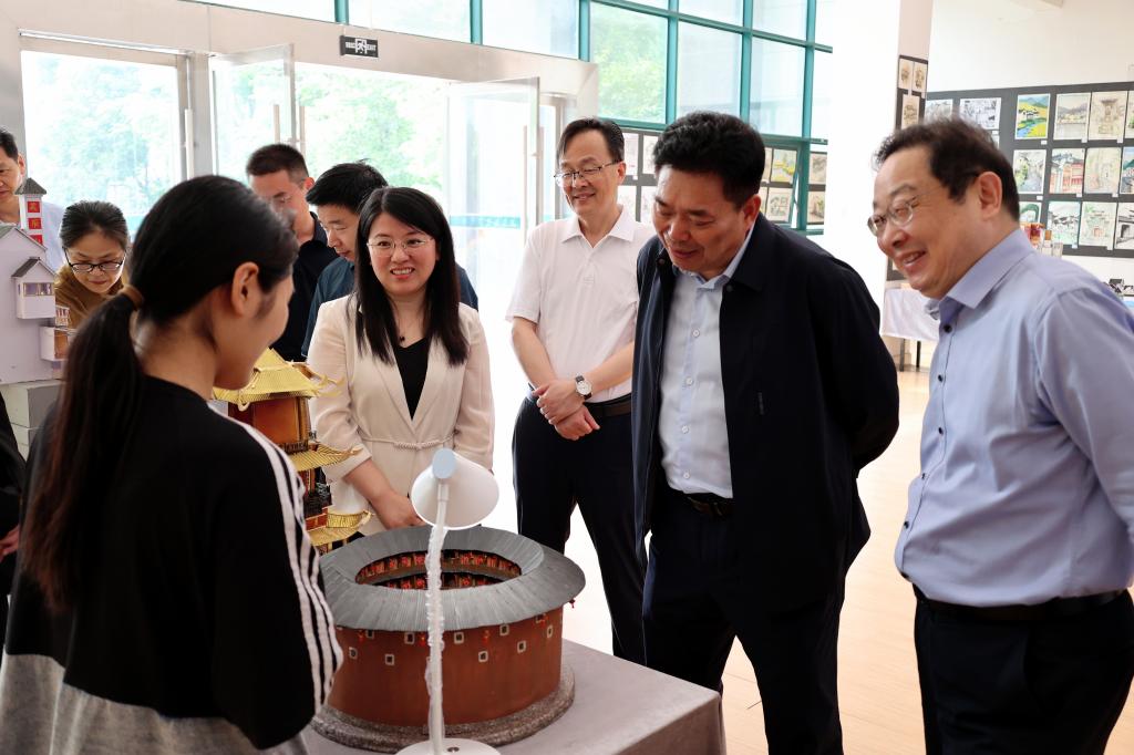 国产成人精品一区二区三区