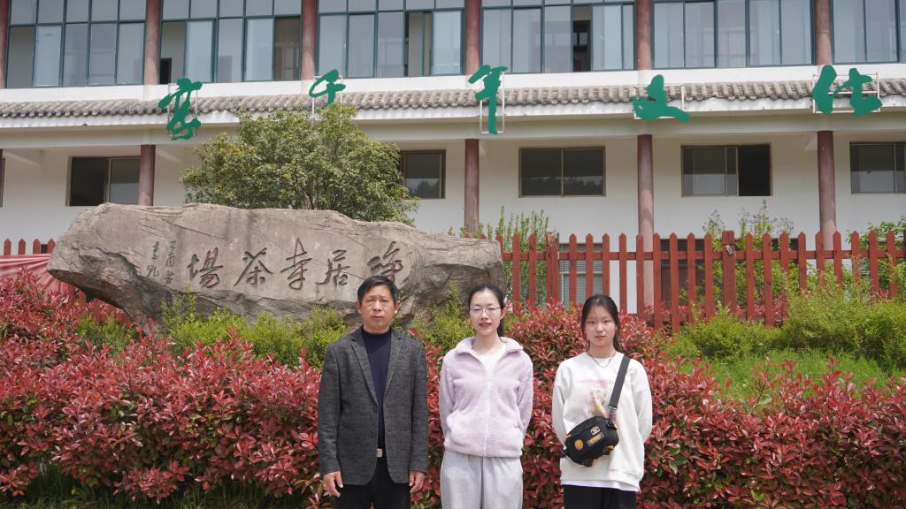 国产成人精品一区二区三区