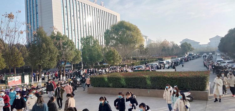 国产成人精品一区二区三区